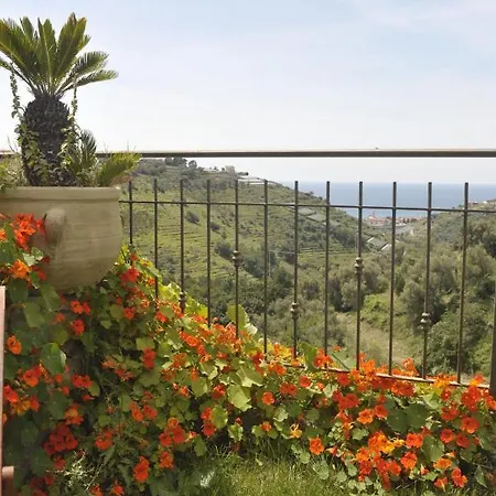 Alla Collina Sul Mare Çiftlik konaklama *